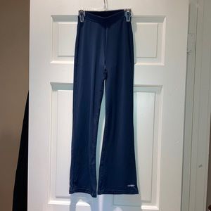 NWT Sports pants with flare. Reebok.